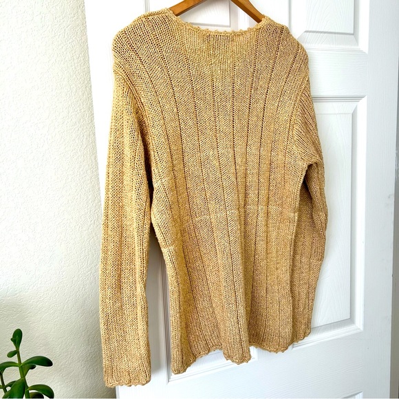 Vintage Saks Fifth Avenue Real Clothes Silk Knit V-neck Sweater in Size Small - Picture 6 of 8